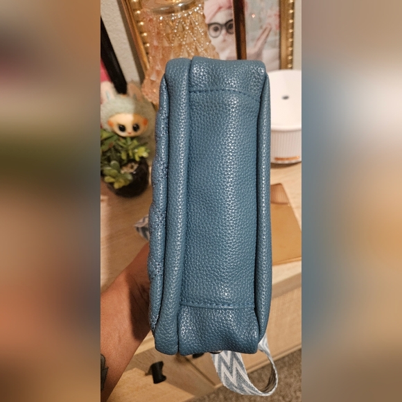 Quilted Blue Crossbody Bag with Patterned Strap and LV Lock n Key #307 - Picture 3 of 7